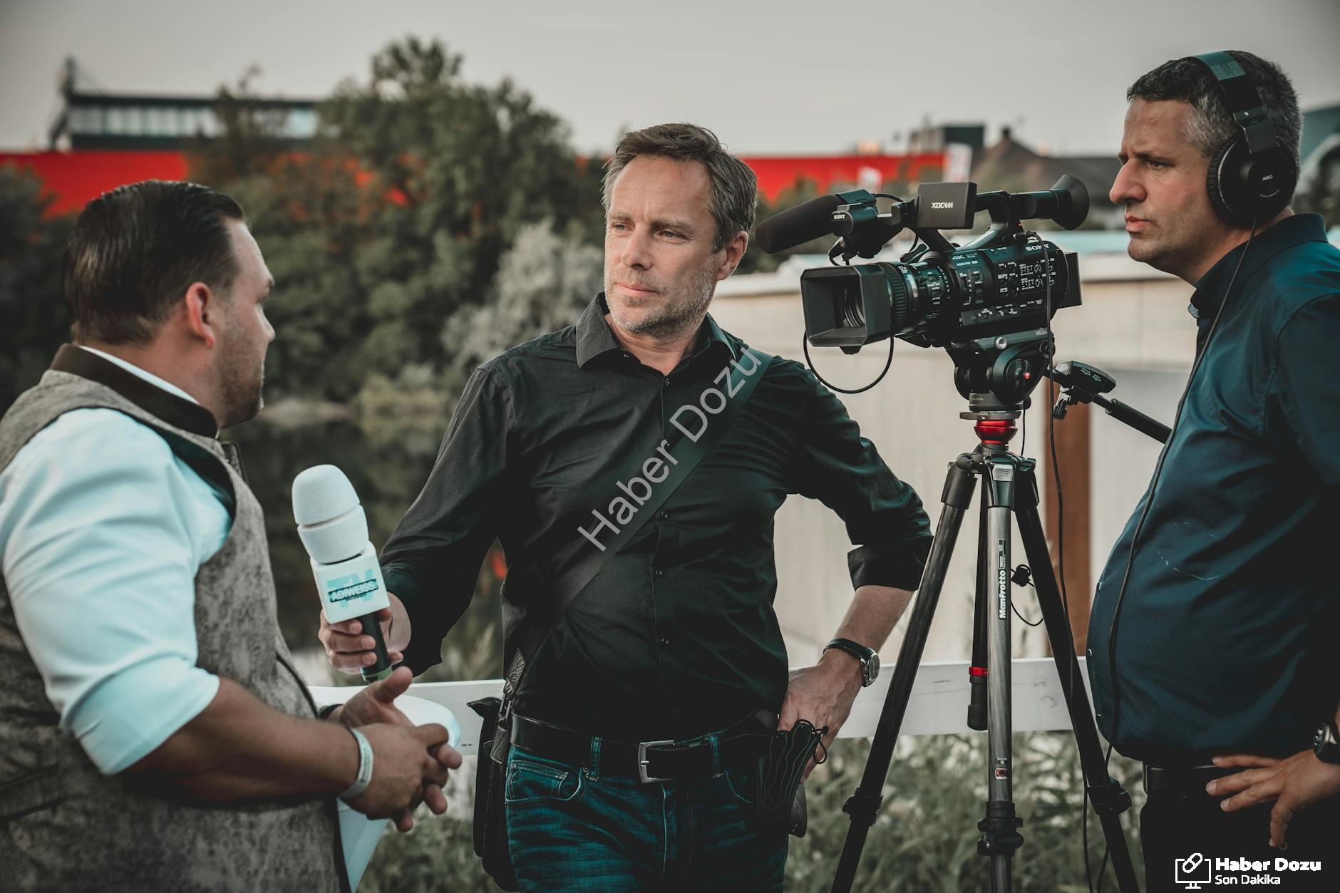 Hızlı Sözlük: Haberlerden Anında Haberdar Olun