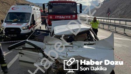 Denizli’de Feci Kaza: Kamyona Ok Gibi Saplanan Otomobilden Acı Haber
